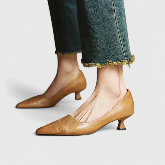 Rassy | Damen Pumps Spitze Zehenpartie Kitten Heel Elegant
