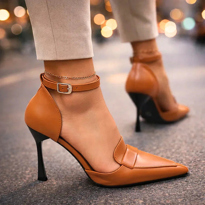 Ingeborg | Damen Spitze Absatzschuhe mit Knöchelriemen - Brown - Image 1