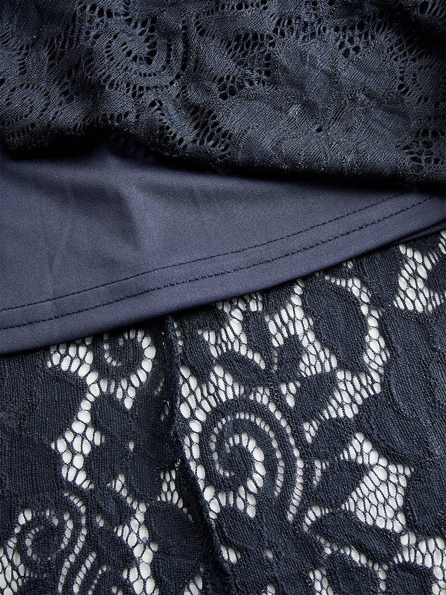 Iphigenia | Damen V-Ausschnitt Langarm Spitzen Midikleid - Navy - Image 12