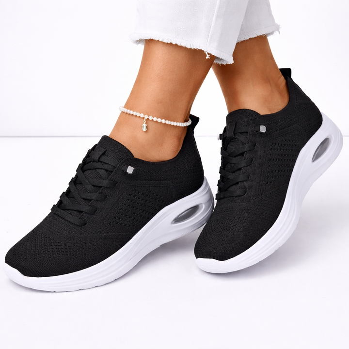 Kassandra | Damen Leichte Schnür Sneaker - Black - Image 1