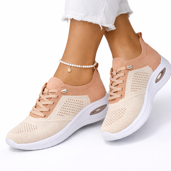 Kassandra | Damen Leichte Schnür Sneaker - Black - Image 4