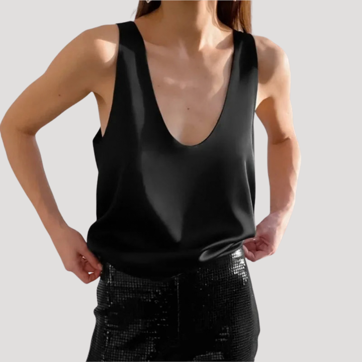 Katja | Damen Tanktop Tiefem V-Ausschnitt Ärmellos - Black - Image 1