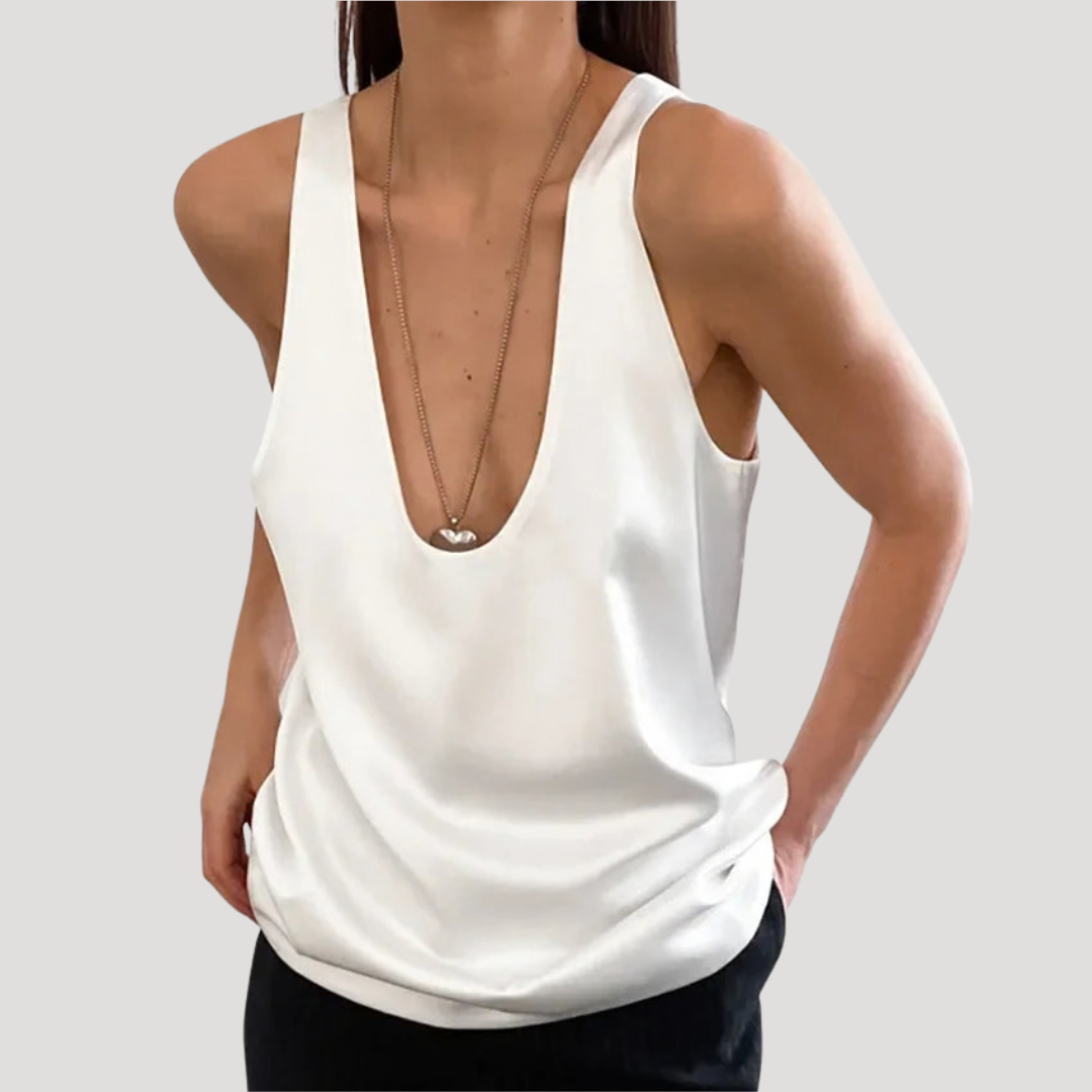 Katja | Damen Tanktop Tiefem V-Ausschnitt Ärmellos - Black - Image 3