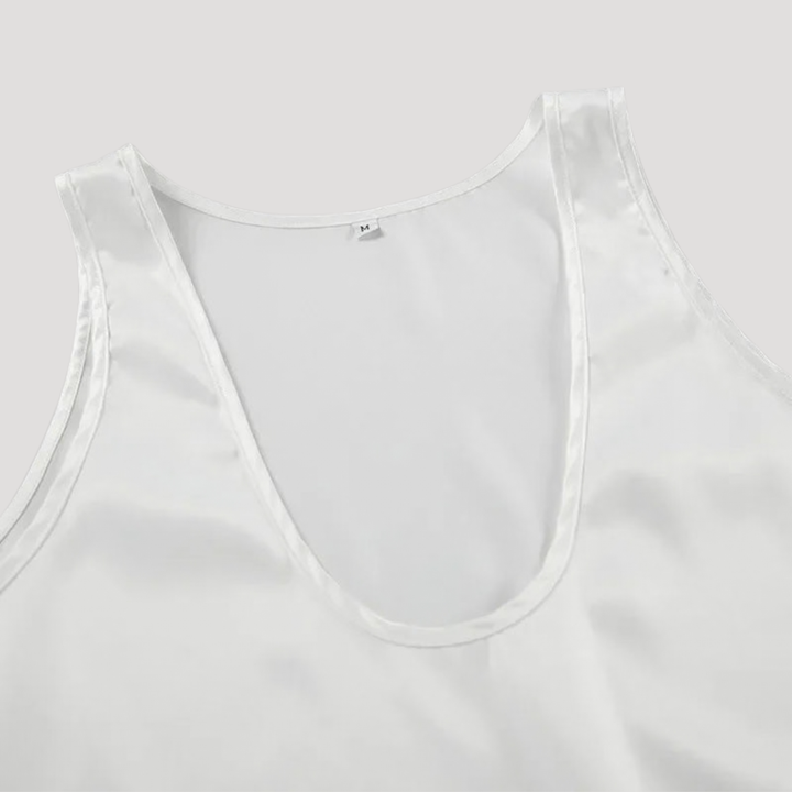 Katja | Damen Tanktop Tiefem V-Ausschnitt Ärmellos - Black - Image 5