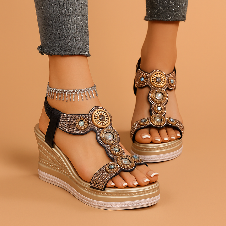 Klara | Damen Schmuckstein Keilabsatz Sandalen - Gold - Image 1