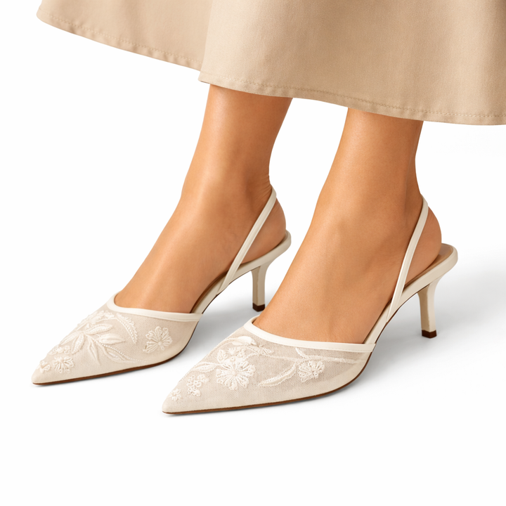 Leandra | Damen Bestickte Slingback Pumps mit spitzer Zehenpartie - Beige - Image 1