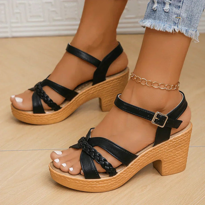 Lysander | Damen Keilsandalen mit geflochtenen Riemchen - White - Image 6