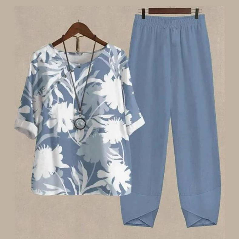 Marita | Damen Zweiteiler Set mit Schmetterlingsprint - Navy - Image 7