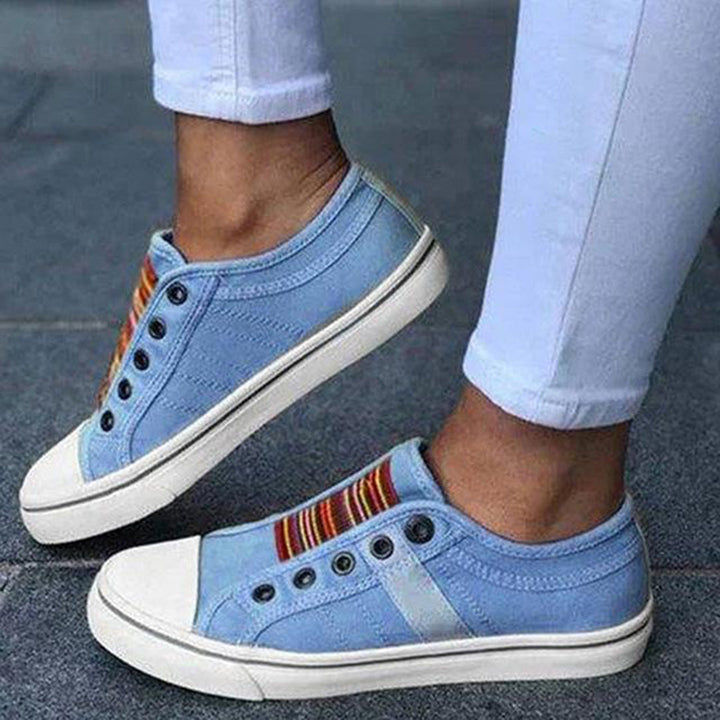 Marlies | Damen Casual Sneaker mit Streifendetail - Grey - Image 2