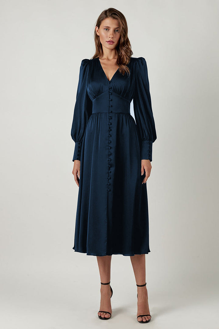 Marlina | Damen V-Ausschnitt Langarm Midikleid - Beige - Image 9