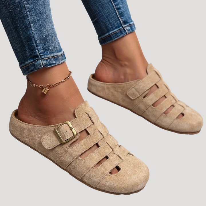 Matilda | Damen Schnallen Clogs mit Cut-Out Details - Yellow - Image 2