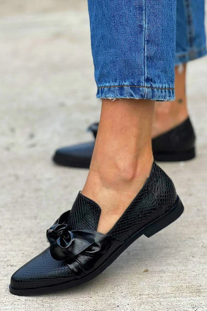 Meliora | Damen Schwarze Loafer mit Schleife - Black - Image 2