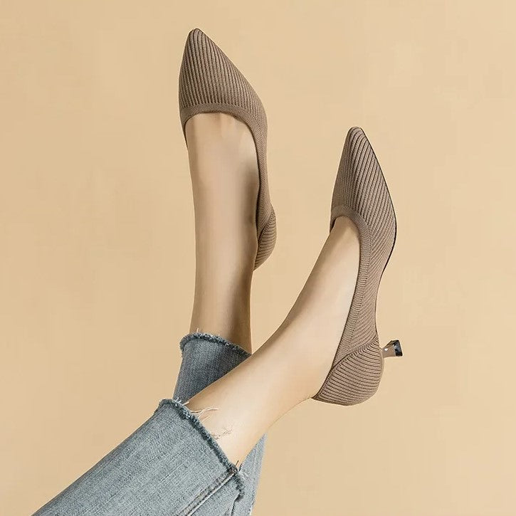 Meret | Damen Kitten Heel Pumps Spitze Slip-on - Taupe - Image 1