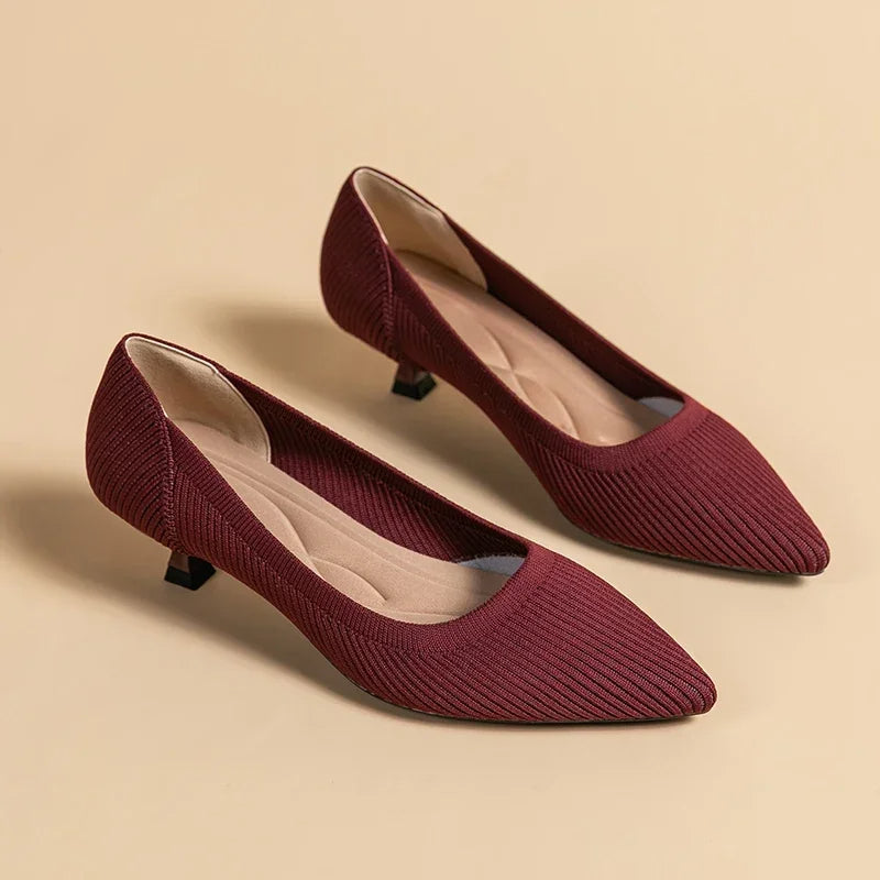 Meret | Damen Kitten Heel Pumps Spitze Slip-on - Taupe - Image 10
