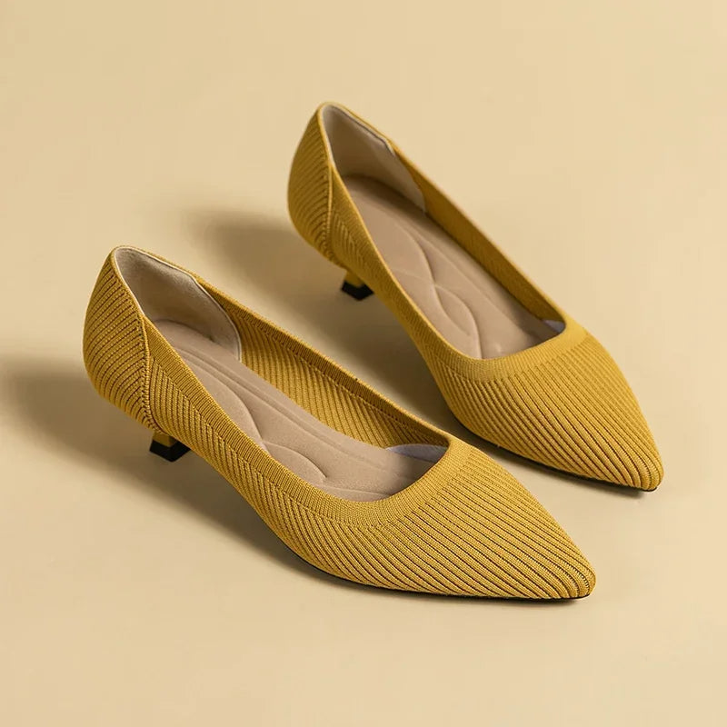 Meret | Damen Kitten Heel Pumps Spitze Slip-on - Taupe - Image 8