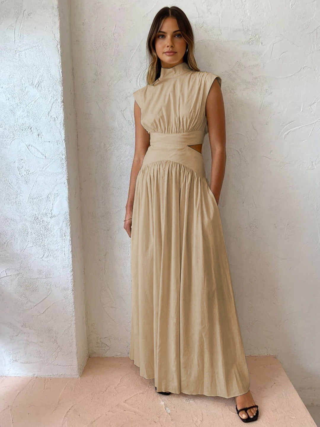 Alba | Damen Maxikleid mit Cut-Out, Stehkragen ärmellos elegant