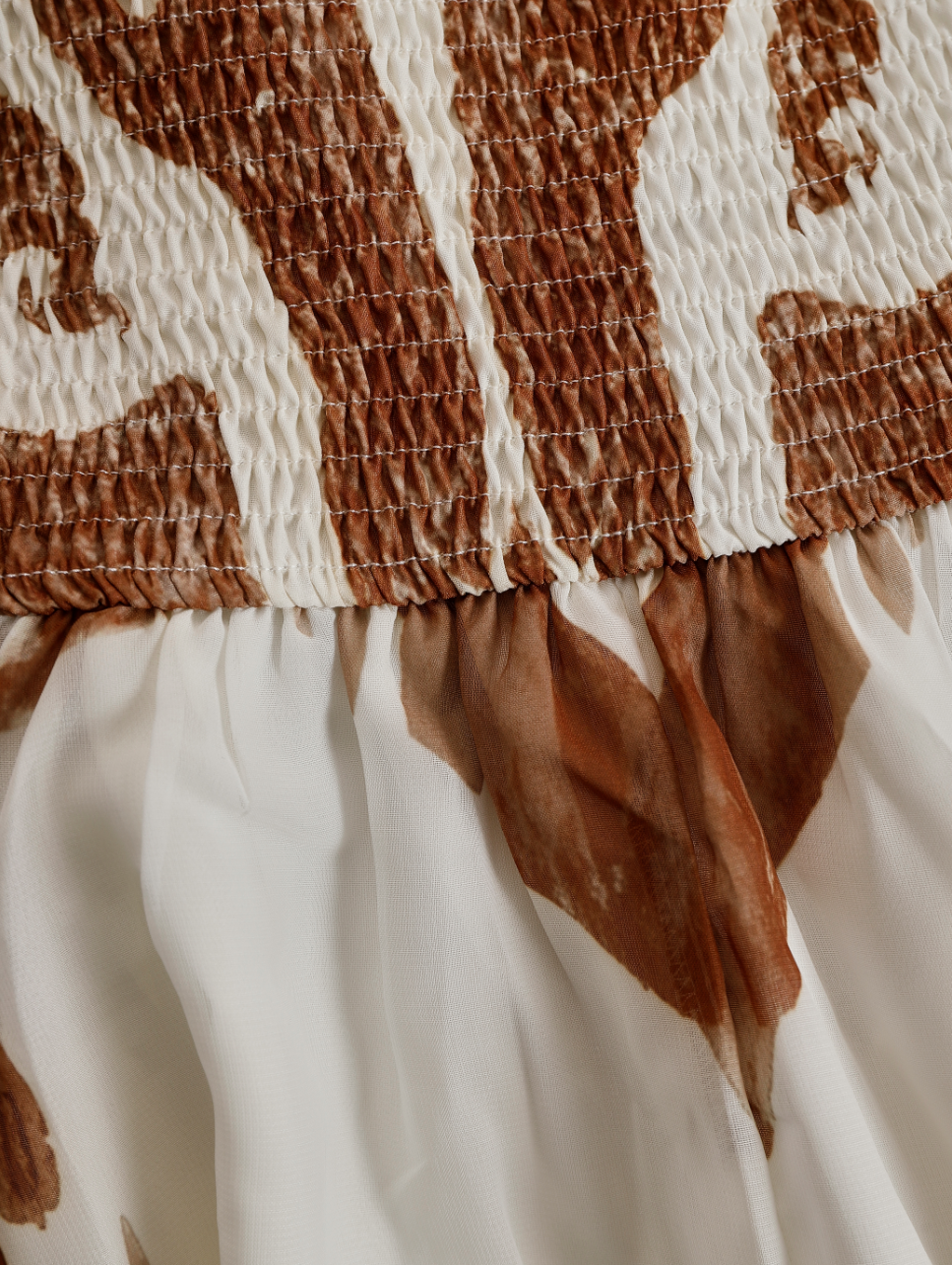 Ophelia | Damen Neckholder Paisley Maxikleid - Brown - Image 8