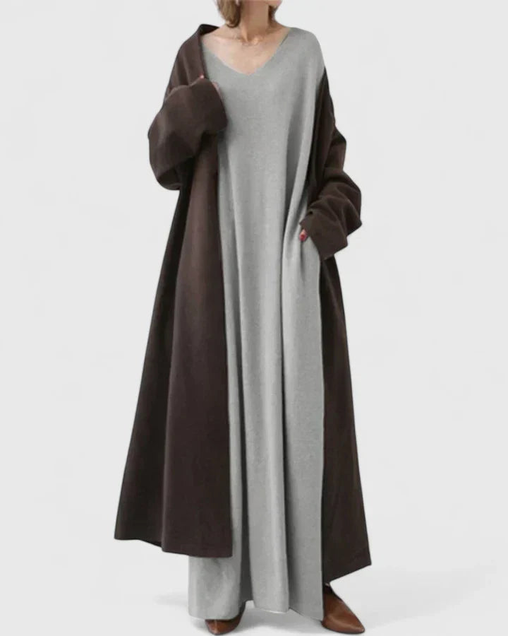 Ragnela | Damen Strickkleid Oversize Maxi - Light Grey - Image 3