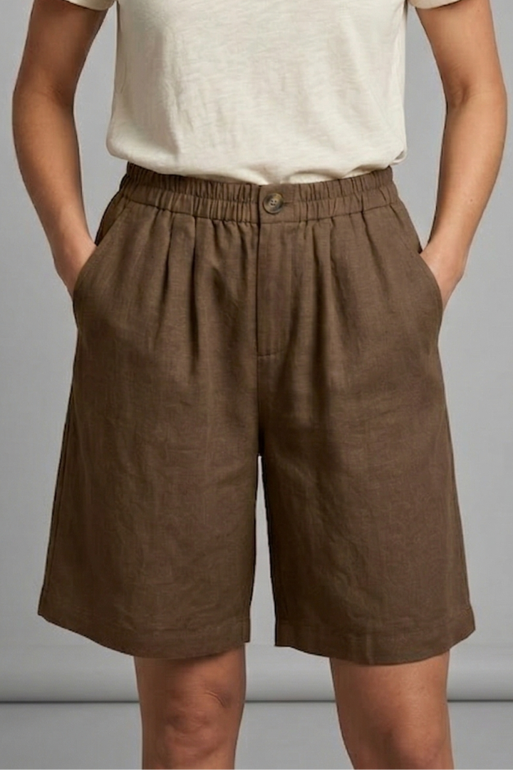 Rania | Damen Bermuda Shorts mit Kordelzug - Khaki - Image 17