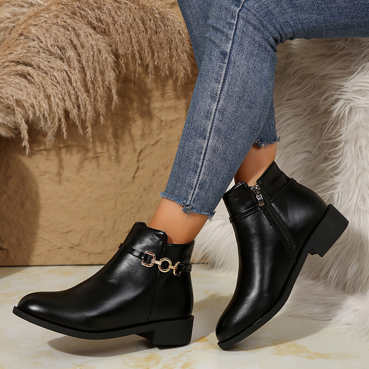 Renata | Damen Chelsea Ankle Boot mit Goldketten-Detail - Black - Image 3