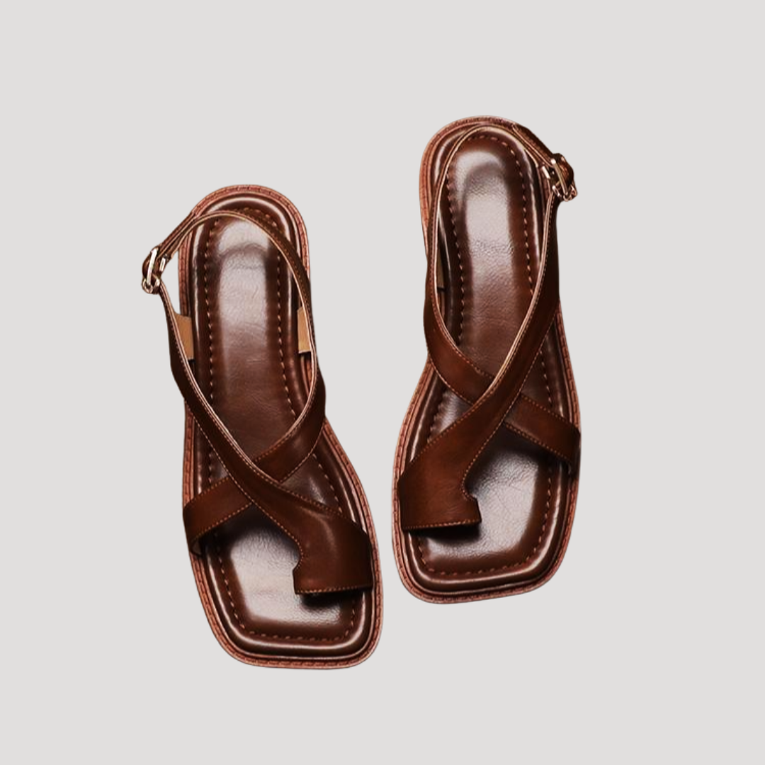 Saskia | Damen Quadratzehenform Blockabsatz Sandale - Brown - Image 1