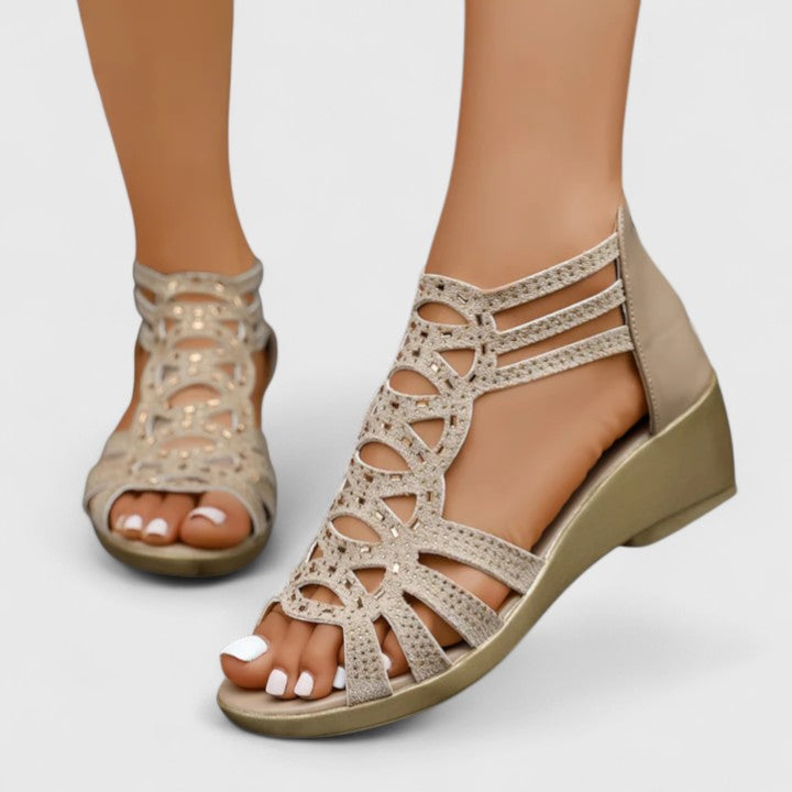Solara | Damen Orthopädische Riemchensandalen - Beige - Image 4