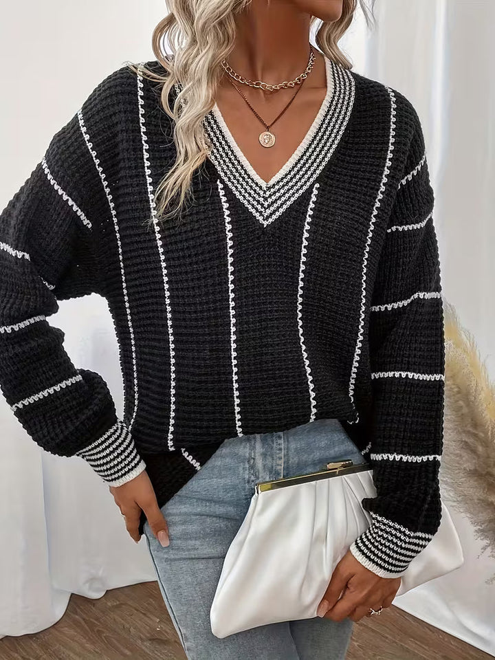 Solbeke | Damen Oversize Strickpullover mit V-Ausschnitt - Cream - Image 8