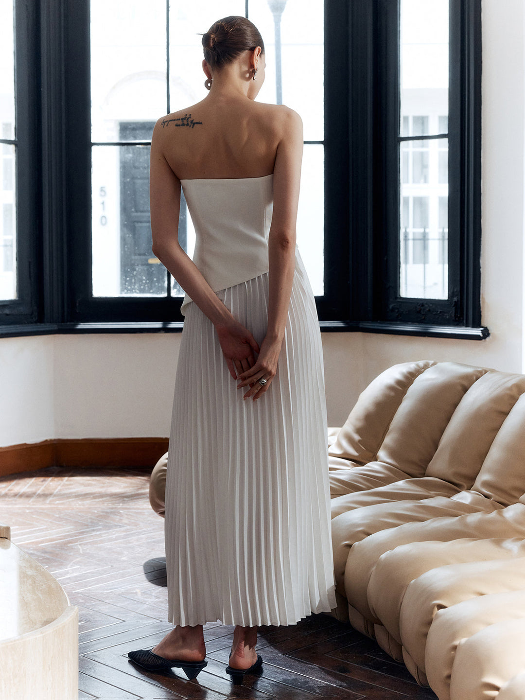 Ivory | Damen Trägerlos Midikleid Plissee mit Schlitz, elegant