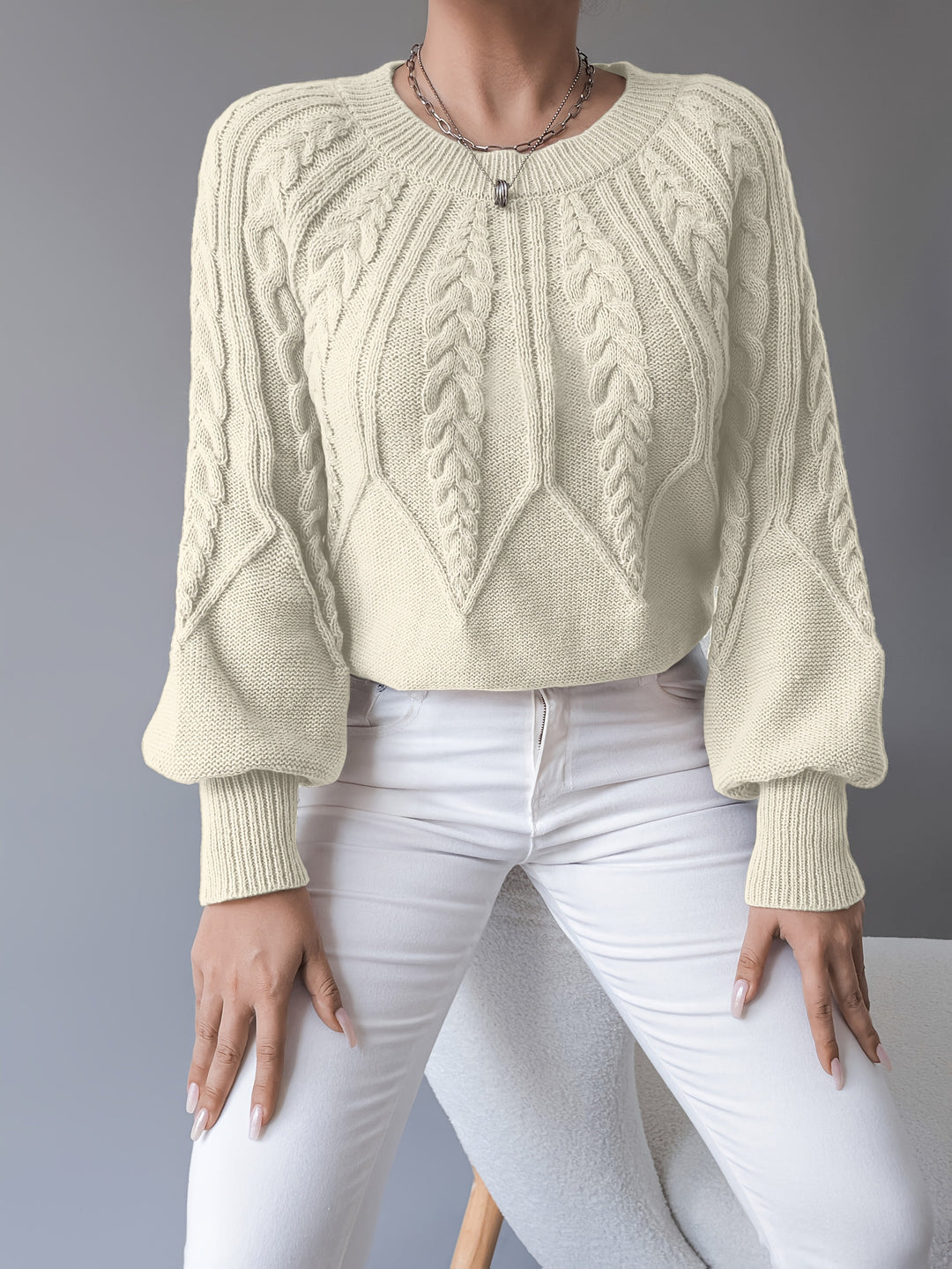 Solvanda | Damen Zopfmuster Strickpullover mit Lärmelärmeln - Taupe - Image 9