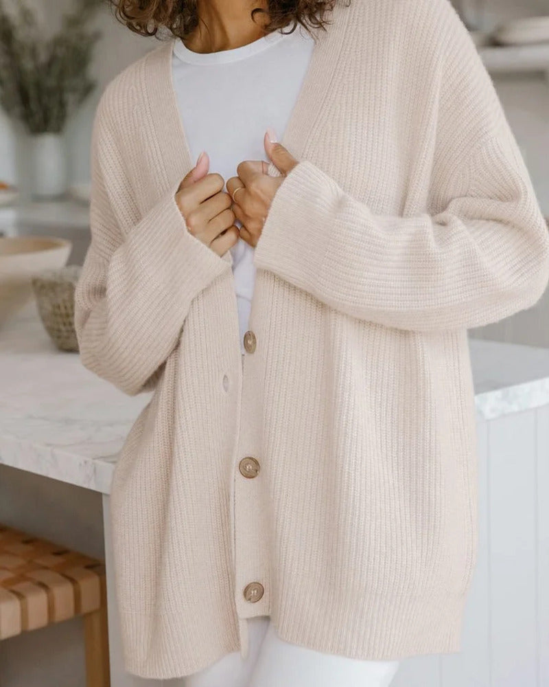 Solveig | Damen Oversize Strickjacke mit V-Ausschnitt - Taupe - Image 4