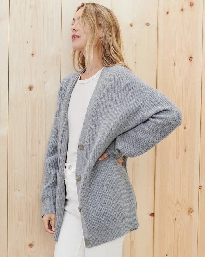 Solveig | Damen Oversize Strickjacke mit V-Ausschnitt - Taupe - Image 6