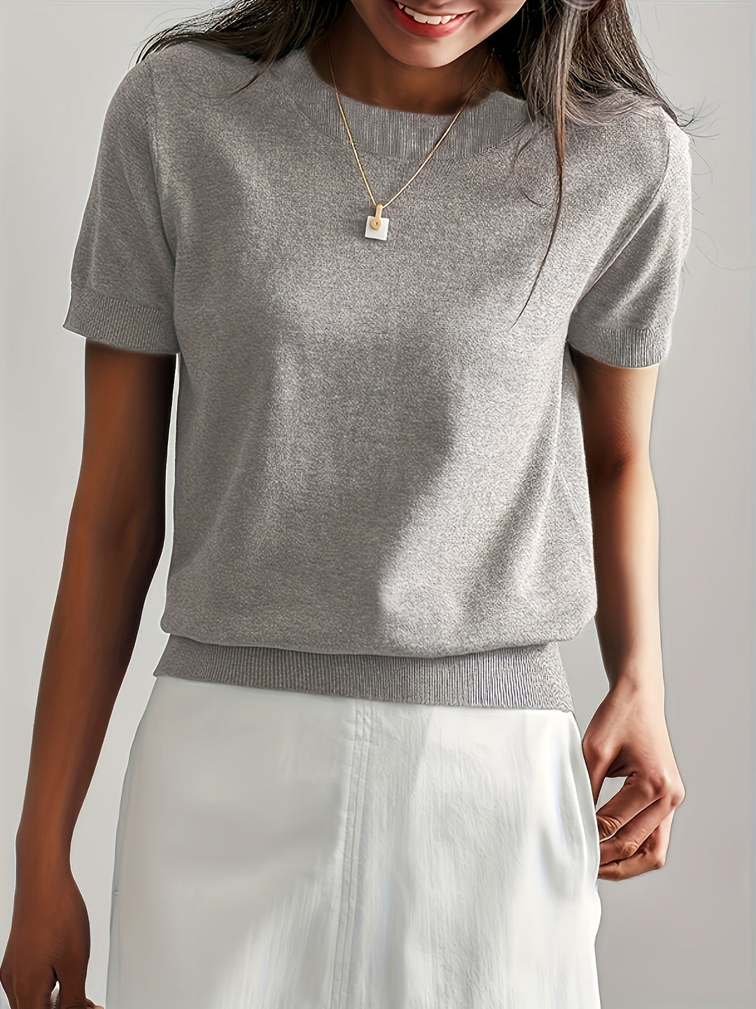 Sunniva | Damen Kurzarm Strickpullover Rundhals - Grey - Image 1