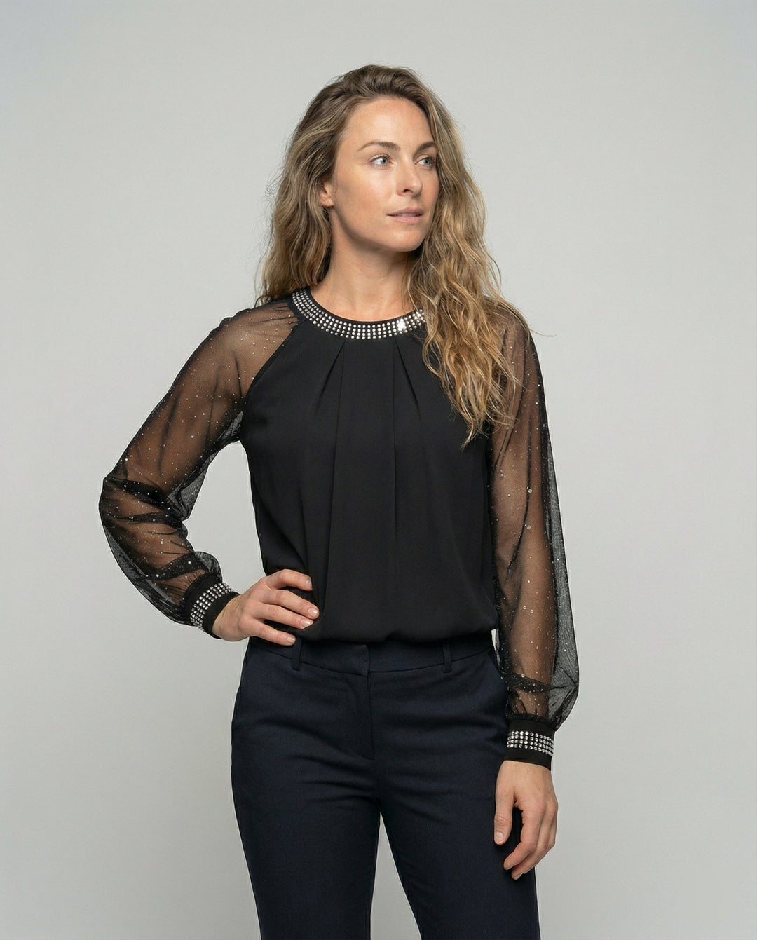 Nina | Damen Mesh Top Transparent Langarm Nieten Rundhals Elegant