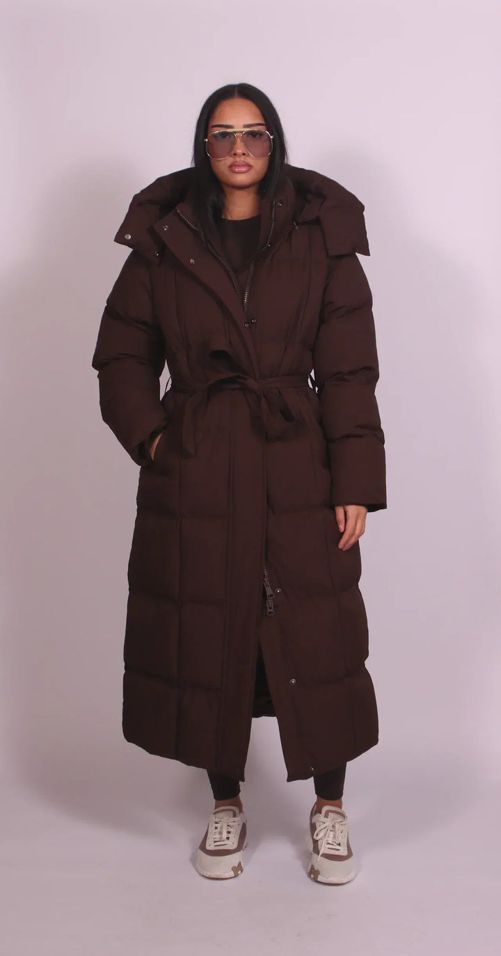 Valduna | Damen Langer Steppmantel mit Kapuze - Dark Brown - Image 1