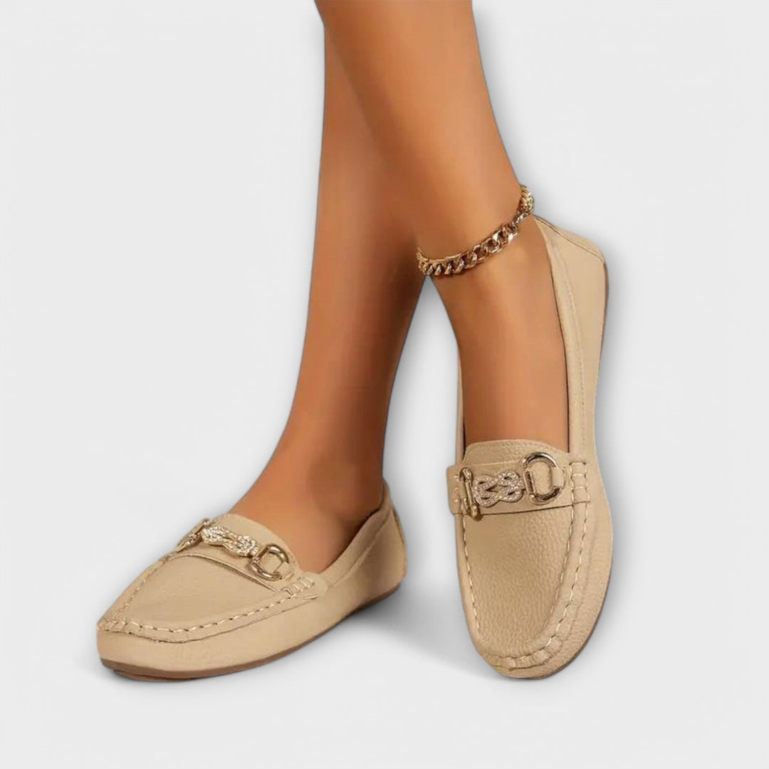 Veldra | Damen Slipper Loafers mit Goldkette - Black - Image 3