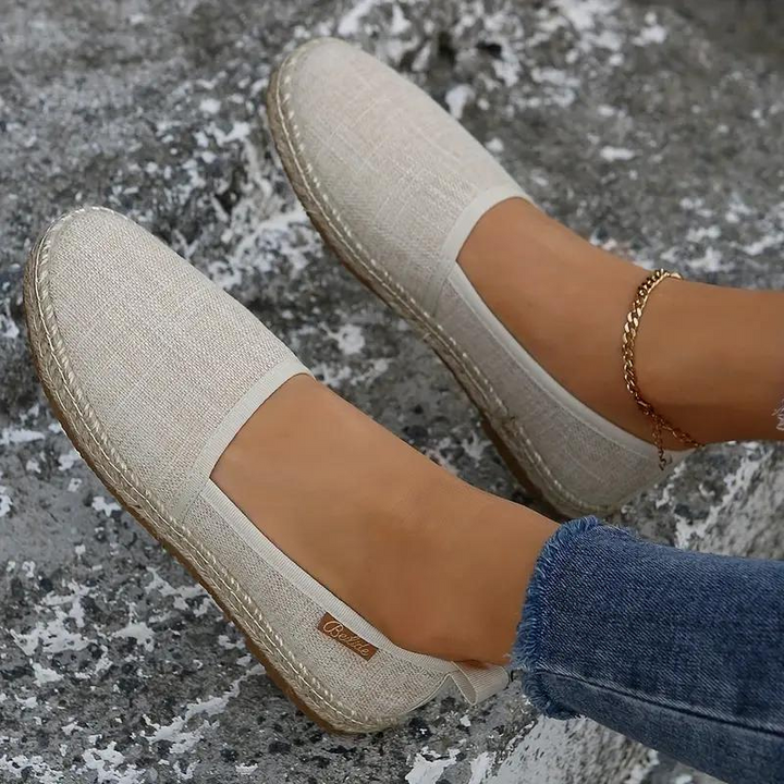Vellara | Damen Espadrilles Flache Schlupfschuhe - Beige - Image 1
