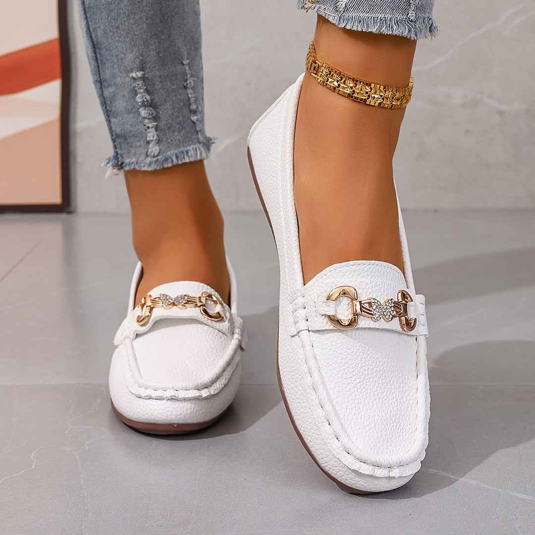 Vrenka | Damen Loafer Slipper mit Metallspange - White - Image 1