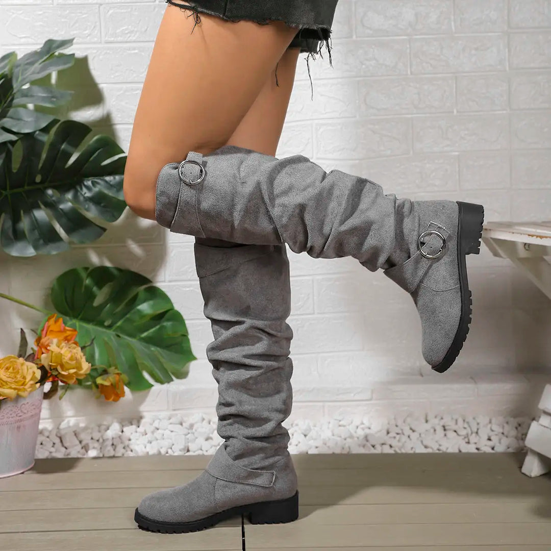 Wencka | Damen Kniehohe Stiefel Overknee-Look - Grey - Image 1