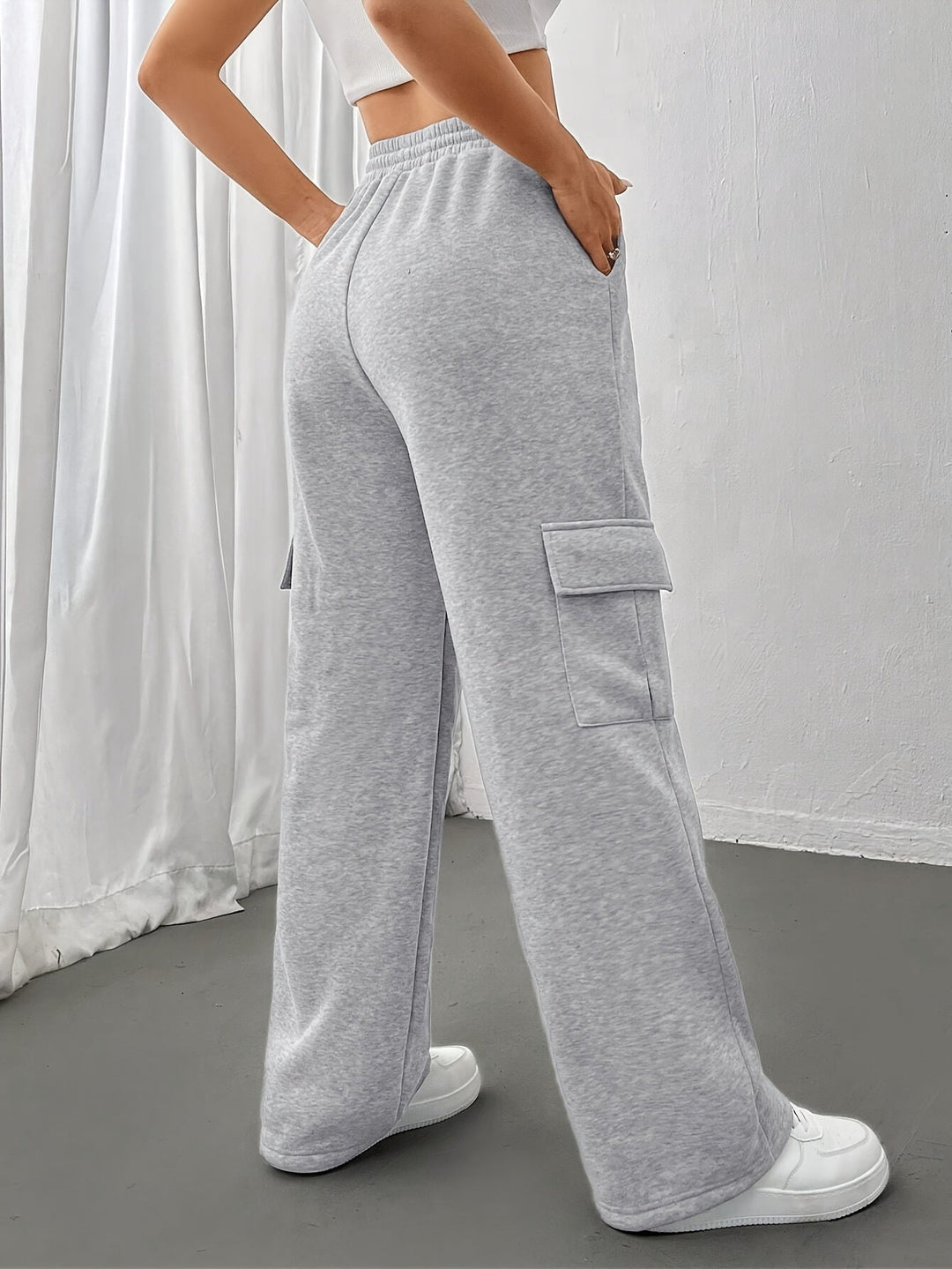 Wibura | Damen Cargo-Jogginghose Relaxed Fit - Light Grey - Image 2