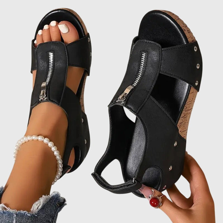 Wilhelmina | Damen Orthopädische Sandalen mit Reißverschluss - Black - Image 1