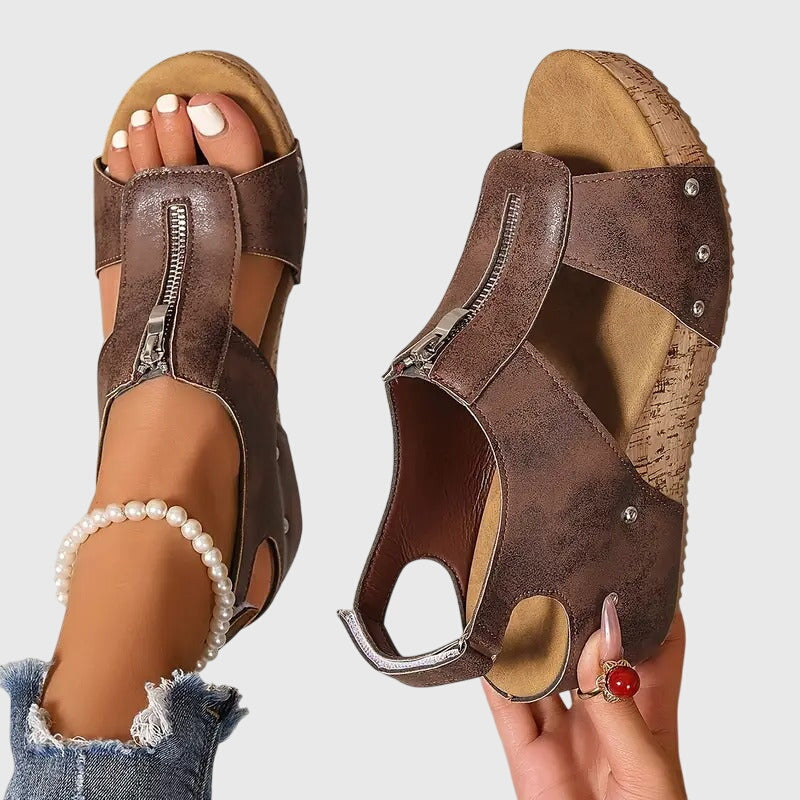 Wilhelmina | Damen Orthopädische Sandalen mit Reißverschluss - Black - Image 3
