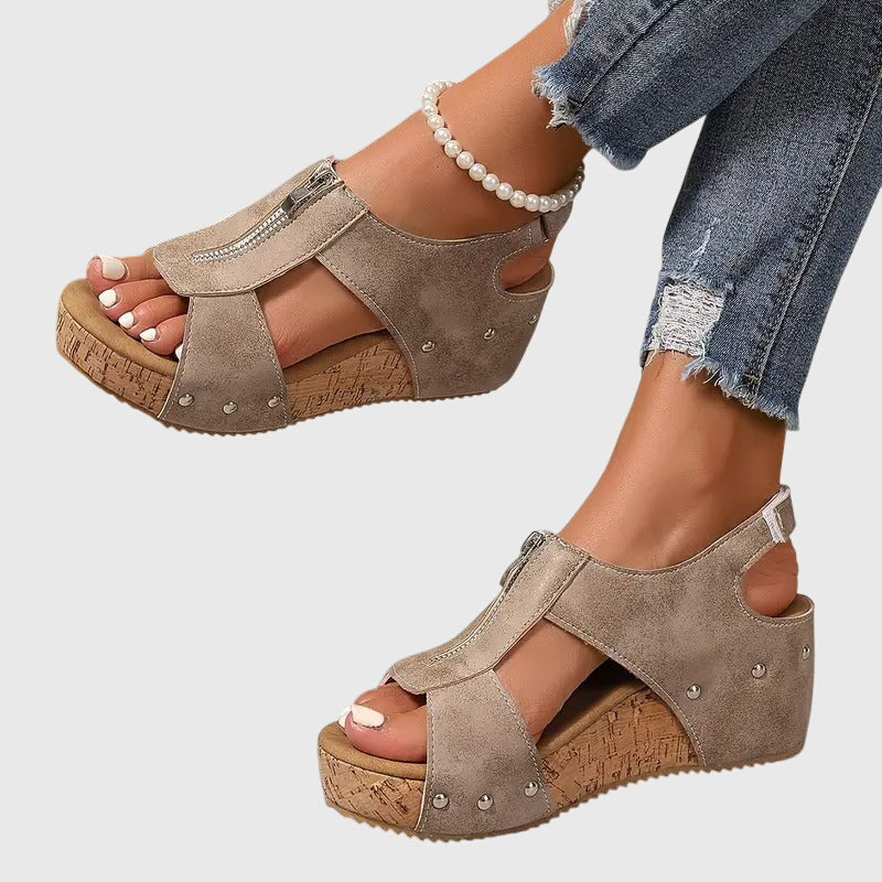 Wilhelmina | Damen Orthopädische Sandalen mit Reißverschluss - Black - Image 8