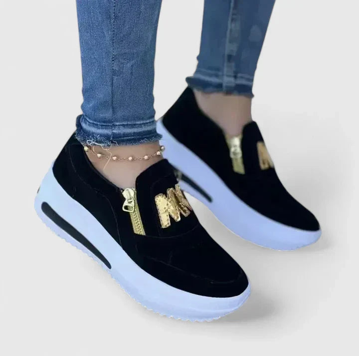 Wilhelmina | Damen Orthopädische Slip-On Sneaker - Black - Image 1