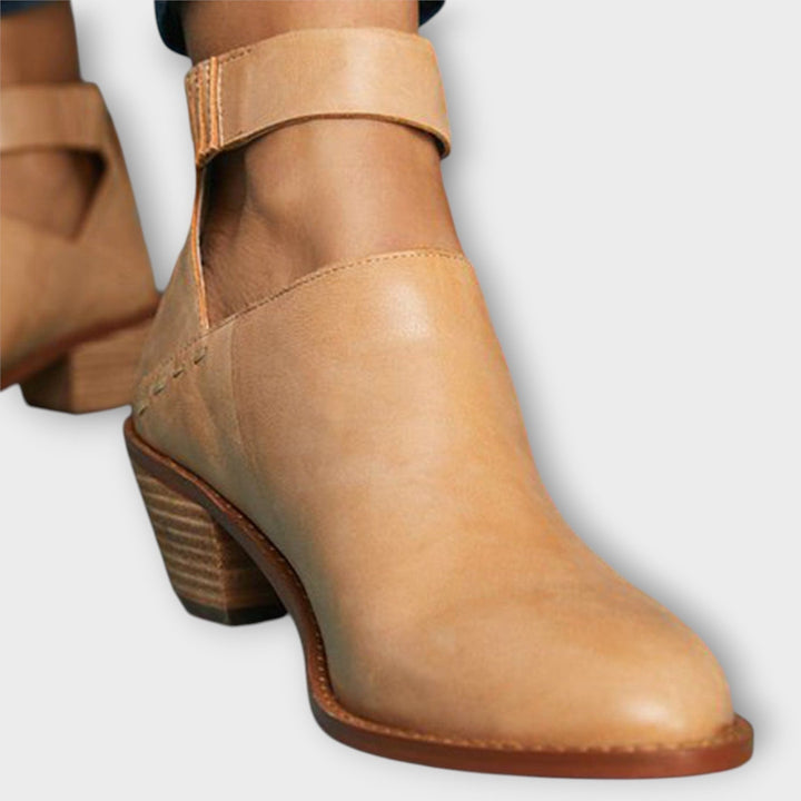 Wiltburg | Damen Stiefeletten mit Blockabsatz - Camel - Image 1