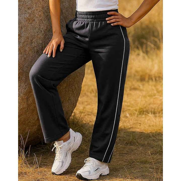 Wiltgard | Damen Jogginghose Seitenstreifen Weiter Schnitt - Burgundy - Image 8