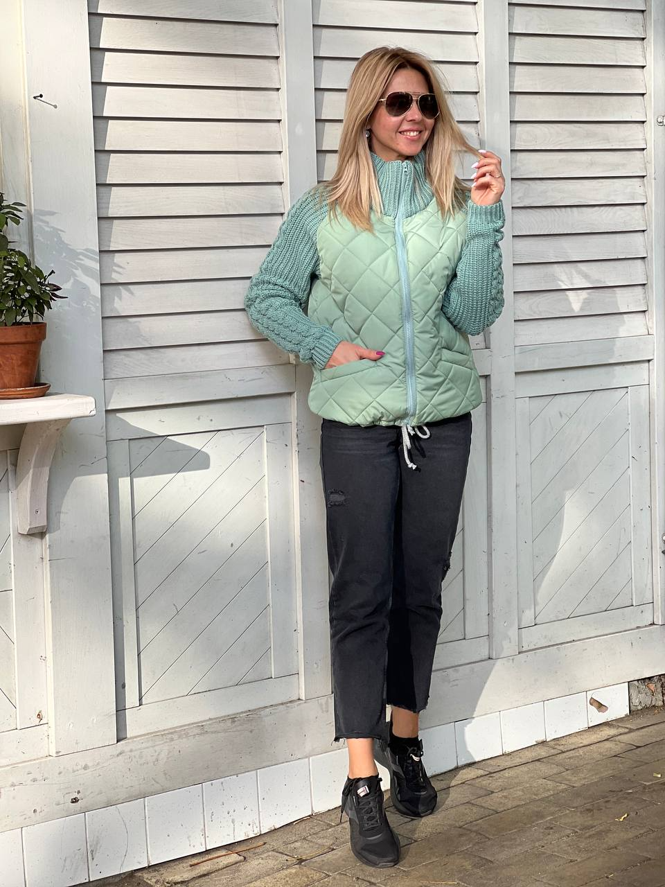 Wiltrud | Damen Steppjacke mit Strickärmeln - Light Grey - Image 3