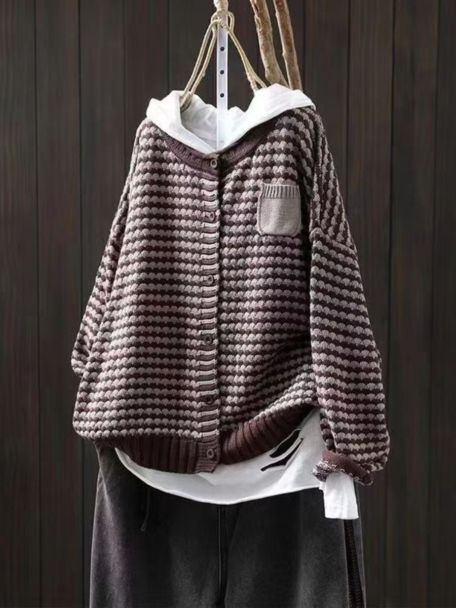 Wulfara | Damen Oversized Strickjacke mit Knopfleiste - Brown - Image 3