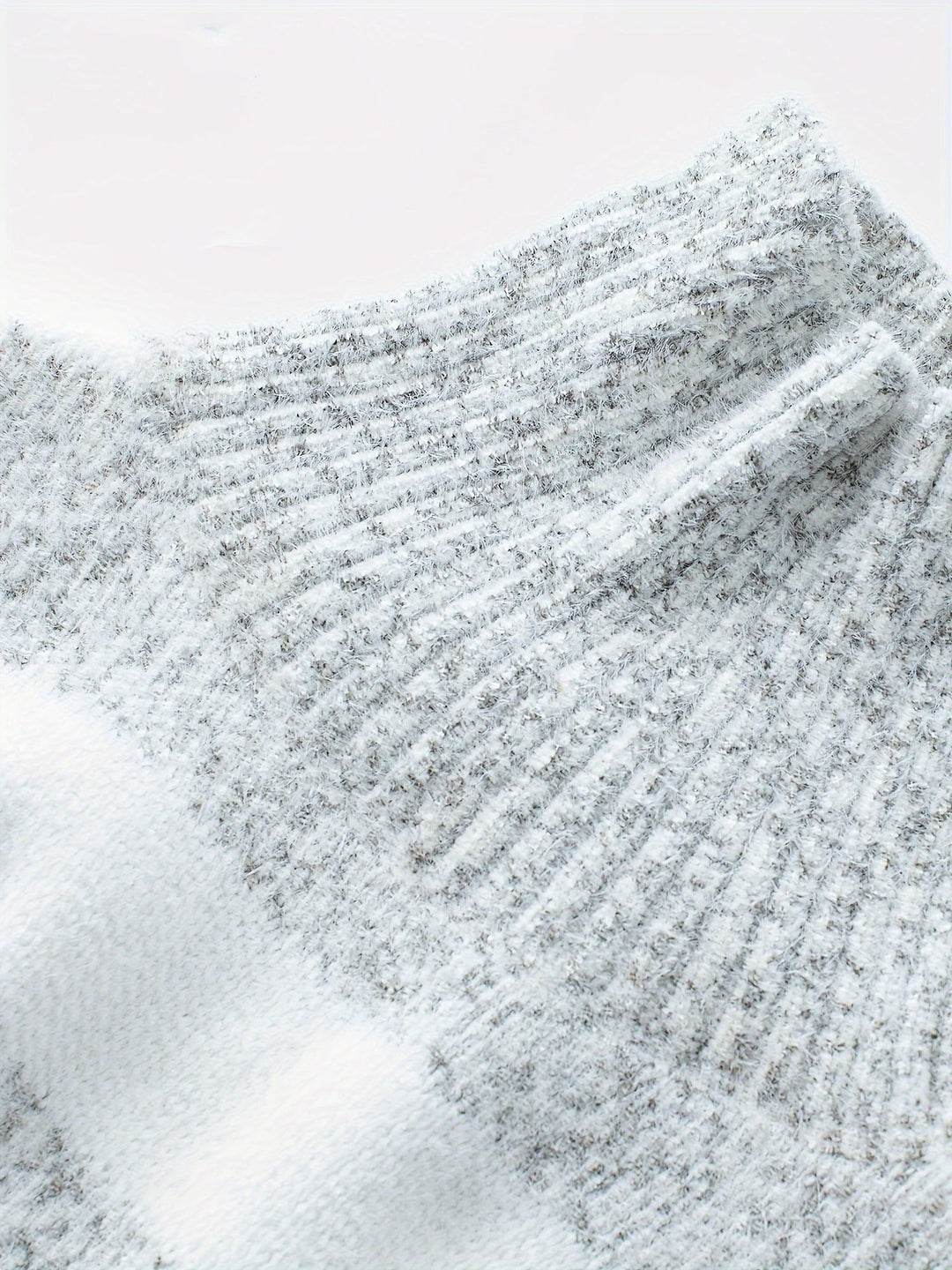 Wulfheda | Damen Gestreifter Rollkragen Strickpullover - White - Image 7